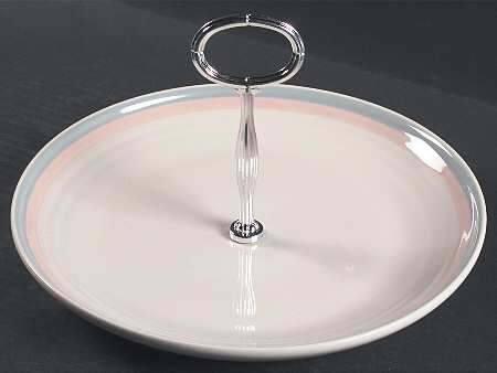 Sunrise Round Serving Plate with Center Handle (Dp) Hc