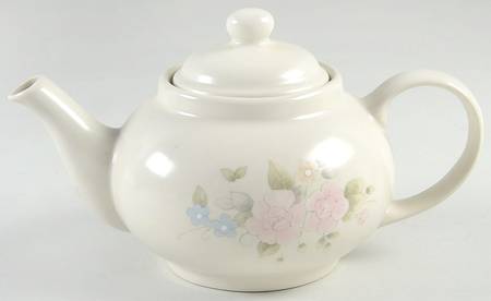 Tea Rose Teapot & Lid by Pfaltzgraff