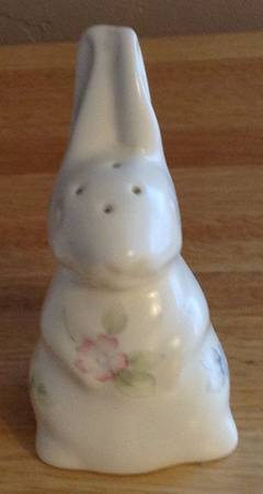 Tea Rose Figural Salt Shaker