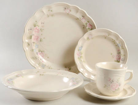 Tea Rose 40 Piece Estate Set