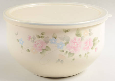 Tea Rose 7" Metal Bowl & Plastic Lid