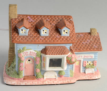 Tea Rose Tea Room/Gift Shoppe Lighted House