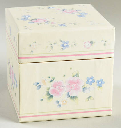 Tea Rose Medium Paper Nesting Box