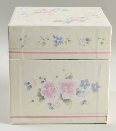 Tea Rose Extra Large Paper Nesting Box