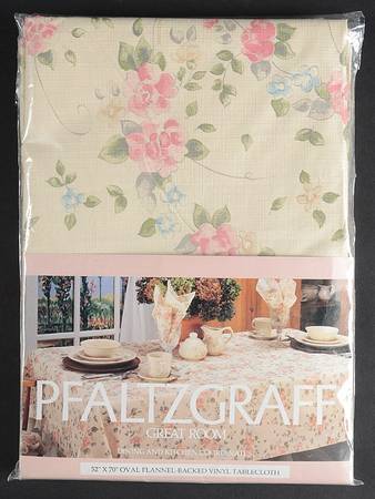 Tea Rose 52" x 70" Oblong Vinyl Tablecloth