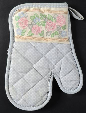 Tea Rose Cloth Oven Mitt