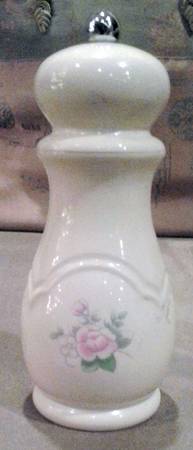 Tea Rose Pepper Mill
