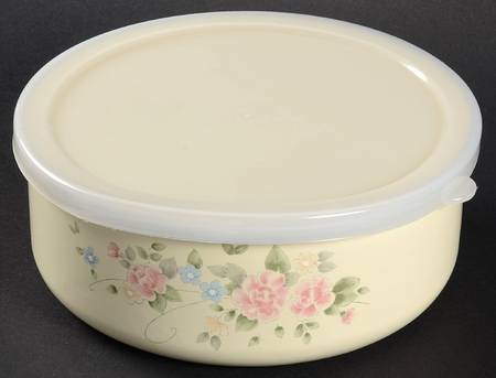 Tea Rose 6 3/4" Metal Bowl W/Plastic Lid