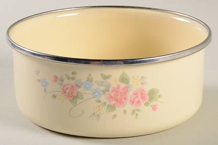 Tea Rose 5 7/8" Metal Bowl