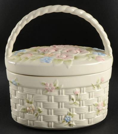 Tea Rose Sculpted Cookie Jar & Lid