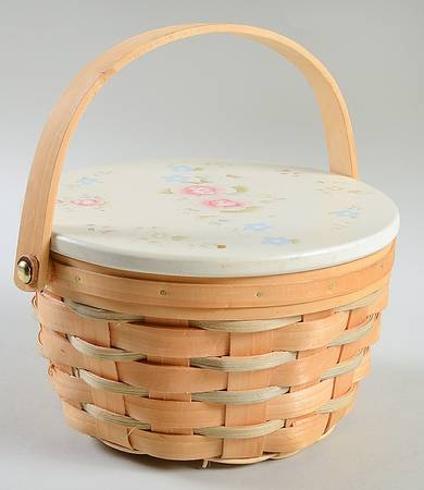 Tea Rose Wicker Basket & Wood Lid