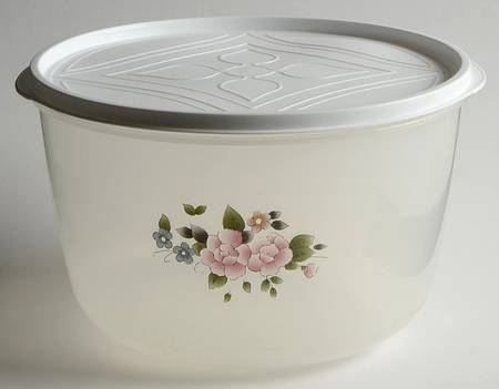 Tea Rose 8" Plastic Nested Storage Bowl & Lid