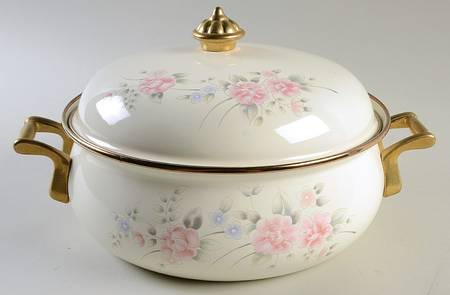 Tea Rose 4 Qt Dutch Oven