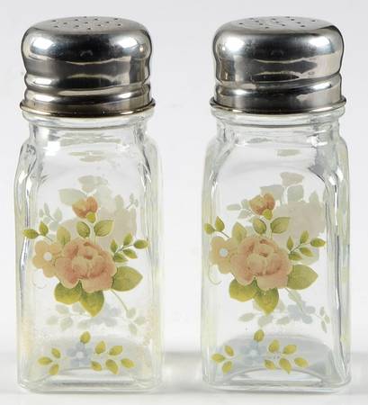 Tea Rose Glassware Salt and Pepper Set