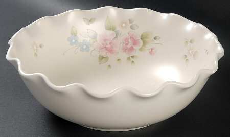 Tea Rose Large Round Fluted Bowl