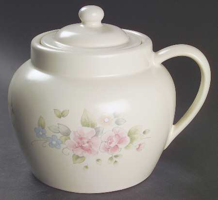 Tea Rose Bean Pot & Lid by Pfaltzgraff