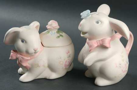 Tea Rose Figural Creamer & Sugar Set