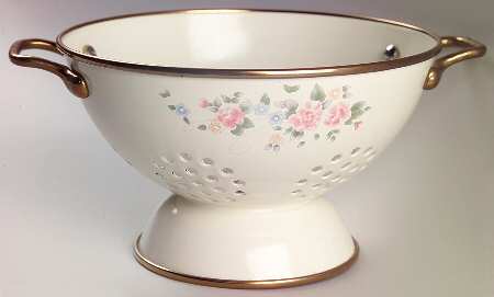 Tea Rose 1.5 Quart Metal Colander