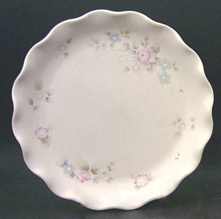 Tea Rose Fluted Luncheon Plate by Pfaltzgraff
