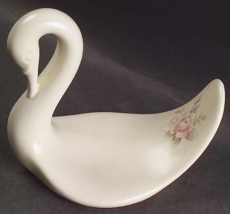 Tea Rose Swan Towel Holder