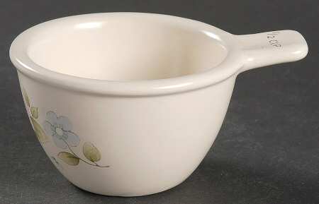 Tea Rose 1/2 Cup Measuring Cup
