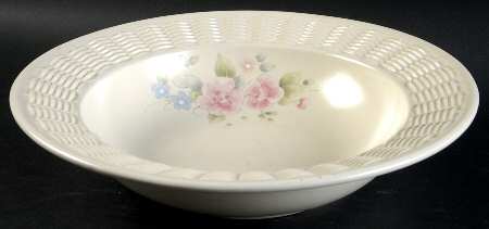 Tea Rose Large Bowl with Wicker Trim