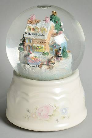 Tea Rose Snow Globe