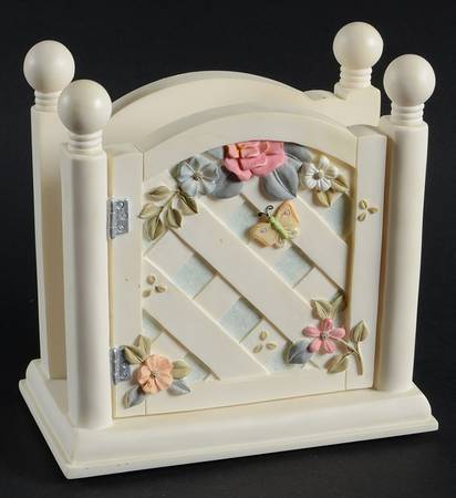 Tea Rose Resin Napkin Holder