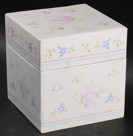 Tea Rose Extra Large Paper Nesting Box