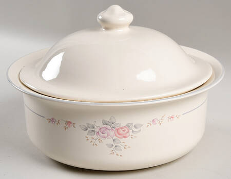 Trousseau 2 Qt Round Covered Casserole