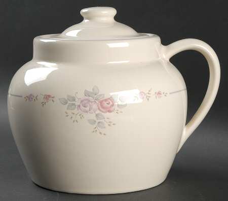 Trousseau Bean Pot & Lid