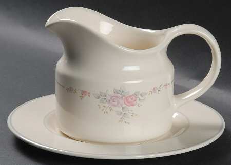Trousseau Gravy Boat & Underplate