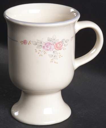 Trousseau Pedestal Mug