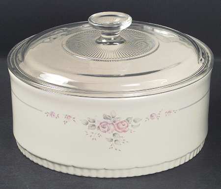Trousseau 2.5 Quart Round Covered Baker