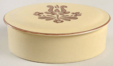 Village (Made in USA) Oval Box & Lid