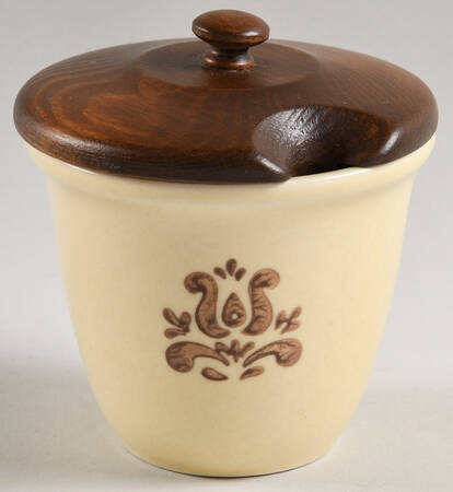 Village (Made in USA) Condiment Jar & Lid