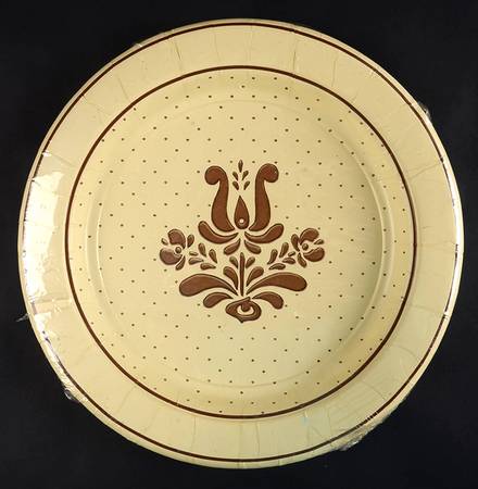 Village (Made in USA) (Pack of 8) Paper Buffet Plates