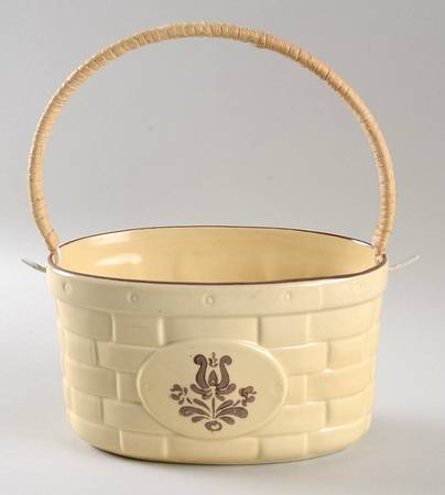 Village (Made in USA) Medium Basket with Handle