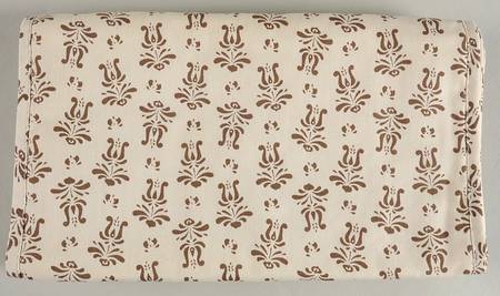 Village (Made in USA) 13" X 70" Cloth Table Runner