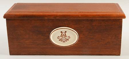 Village (Made in USA) Wood Divided Recipe Holder & Lid