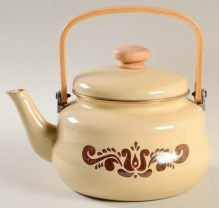 Village (Made in USA) Metal Kettle & Lid