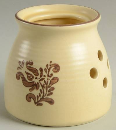 Village (Made in USA) Garlic Keeper No Lid