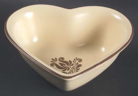 Village (Made in USA) 6" Heart Shaped Bowl