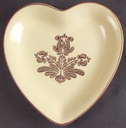Village (Made in USA) Heart Shaped Plate