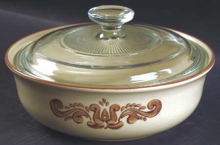 Village (Made in USA) 1 Qt Round Covered Casserole