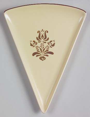 Village (Made in USA) Triangular Shape Slice Plate