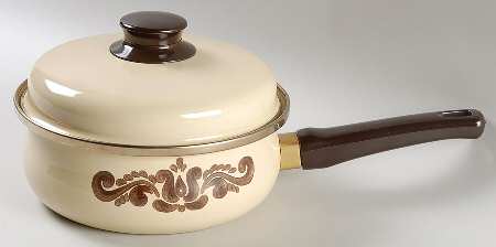 Village (Made in USA) 1.5 Quart Metal Covered Saucepan