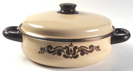 Village (Made in USA) 3 Quart Metal Covered Casserole