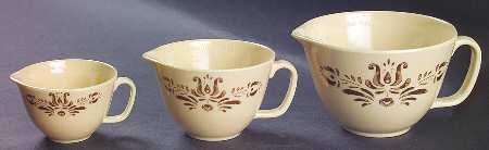 Village (Made in USA) 3 Piece Melamine Measuring Cup Set