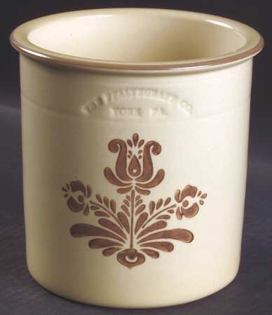 Village (Made in USA) Large Gadget Crock
